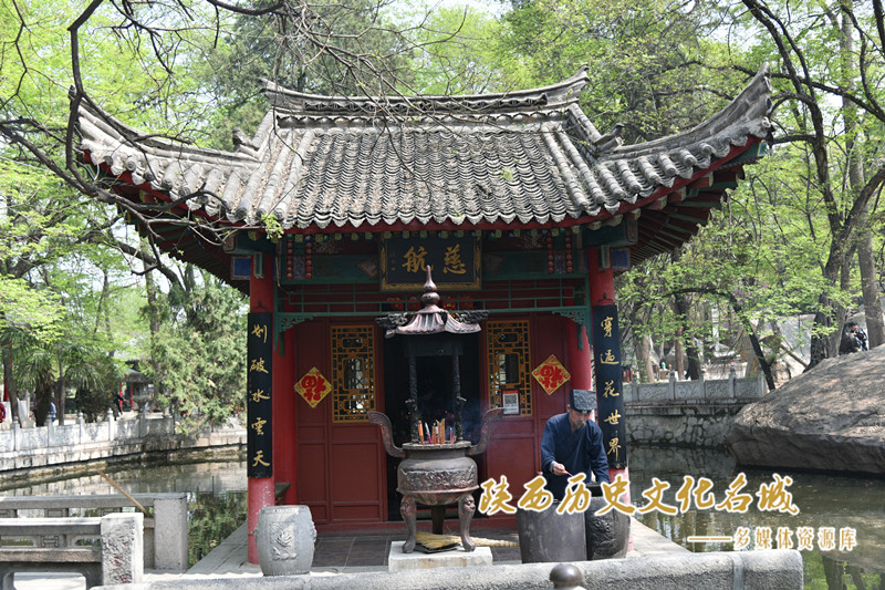 玉泉院慈航