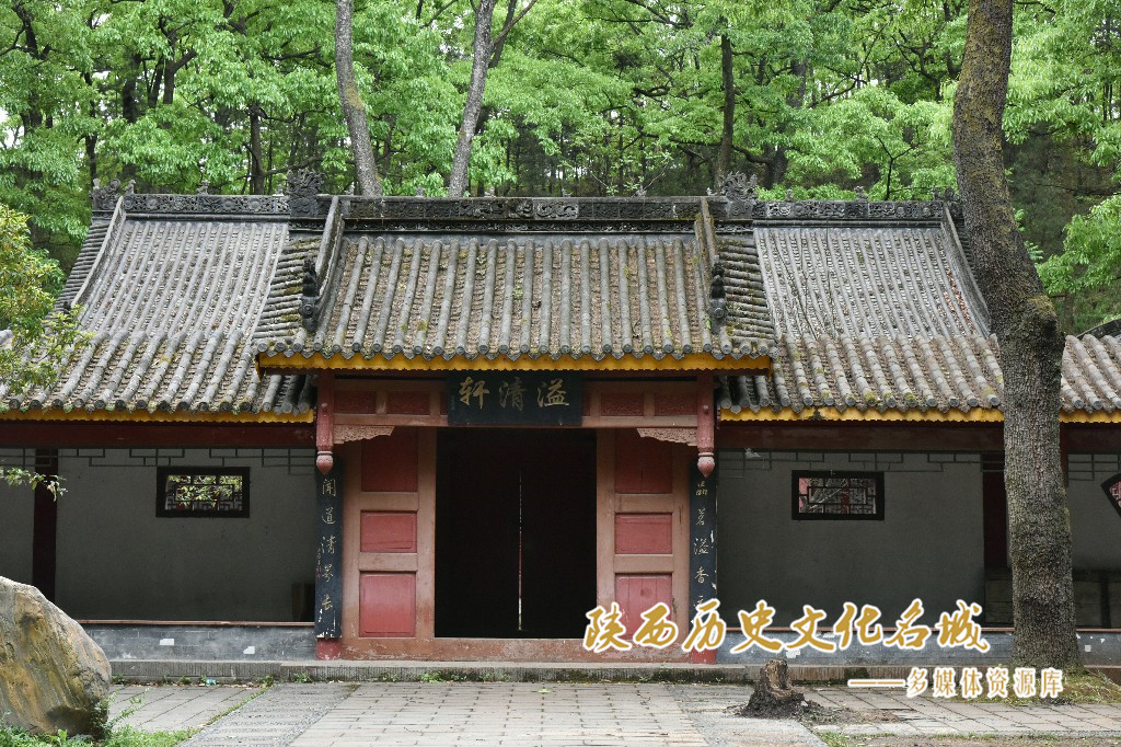 武侯墓—溢清轩