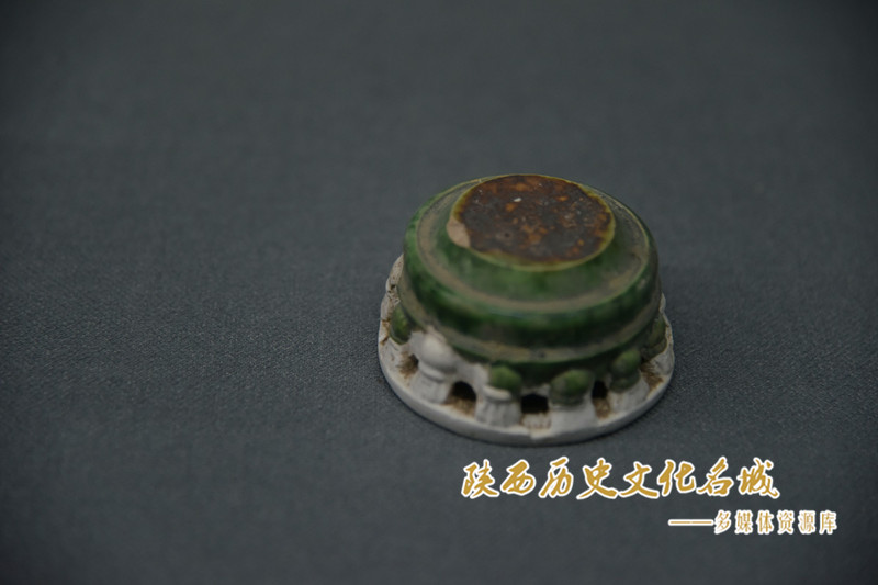 懿德太子墓出土避雍砚