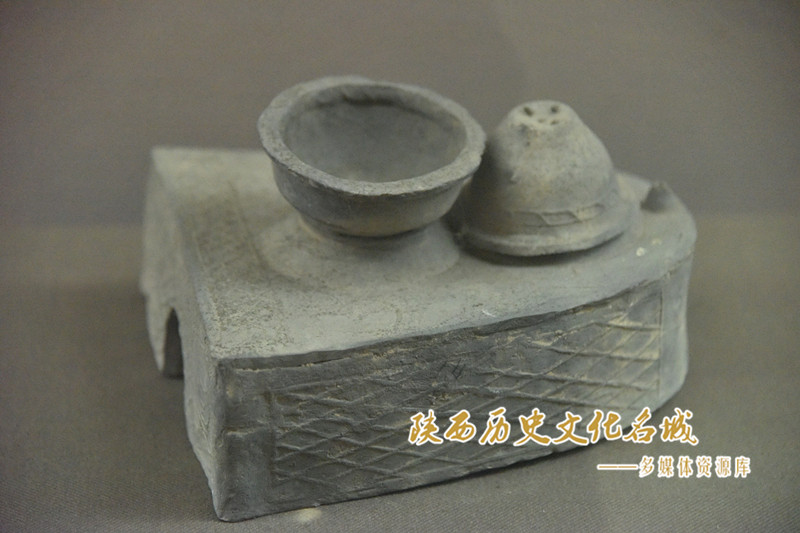 汉灰陶灶