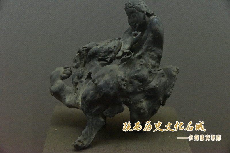 清木雕 骑麟罗汉