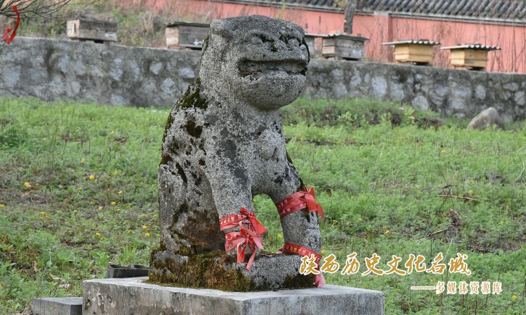 云雾寺 石狮