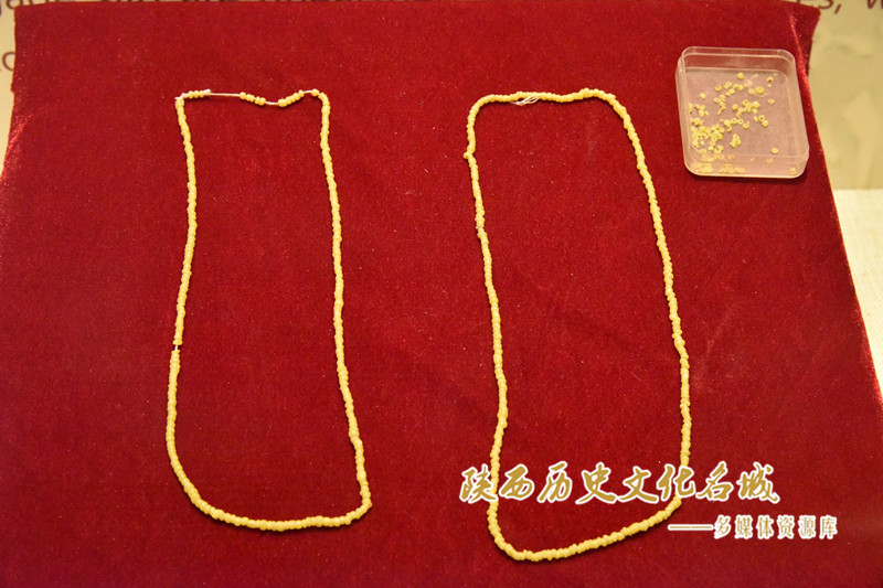 唐惠陵 玻璃串珠