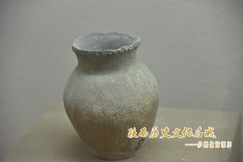 新石器灰陶瓦罐