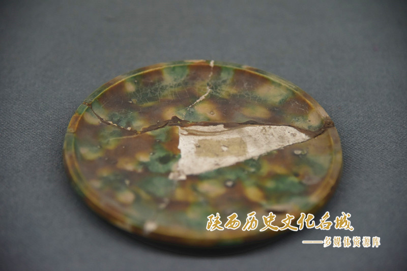 懿德太子墓出土唐三彩盘