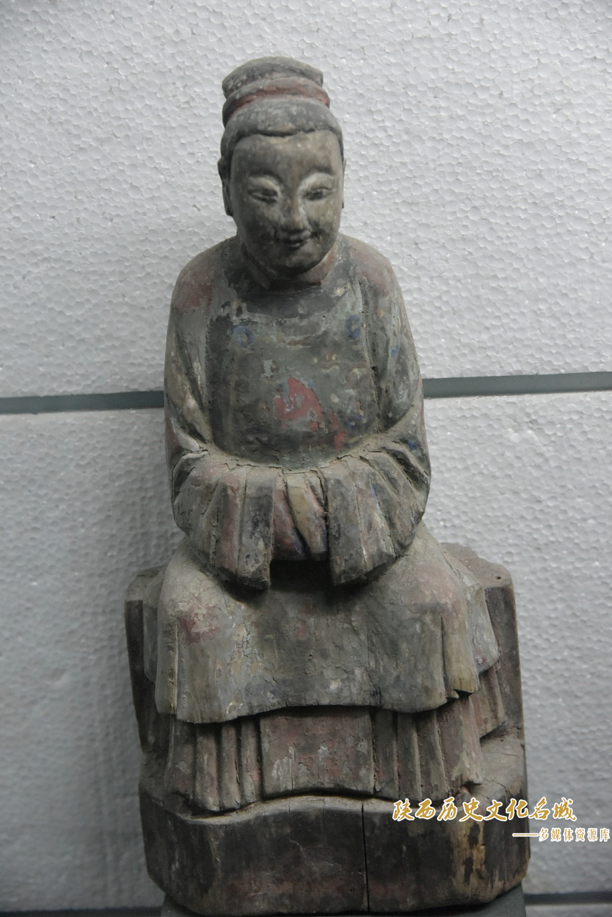 木雕土地婆